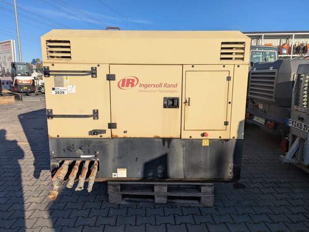 WhatsApp Image 2025-11-21 at 09.59.44 (2)